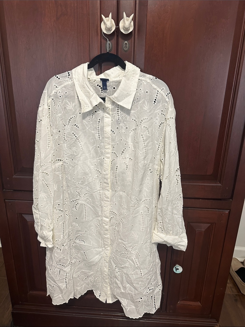 Roller Rabbit White Eyelet Button-Up Dress - Picture 6 of 9